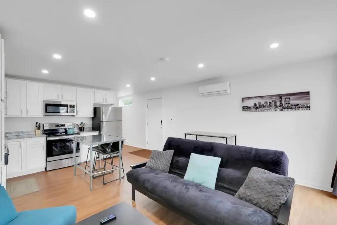 Unique Retreat Two 1br Shipping Container Units Apartment