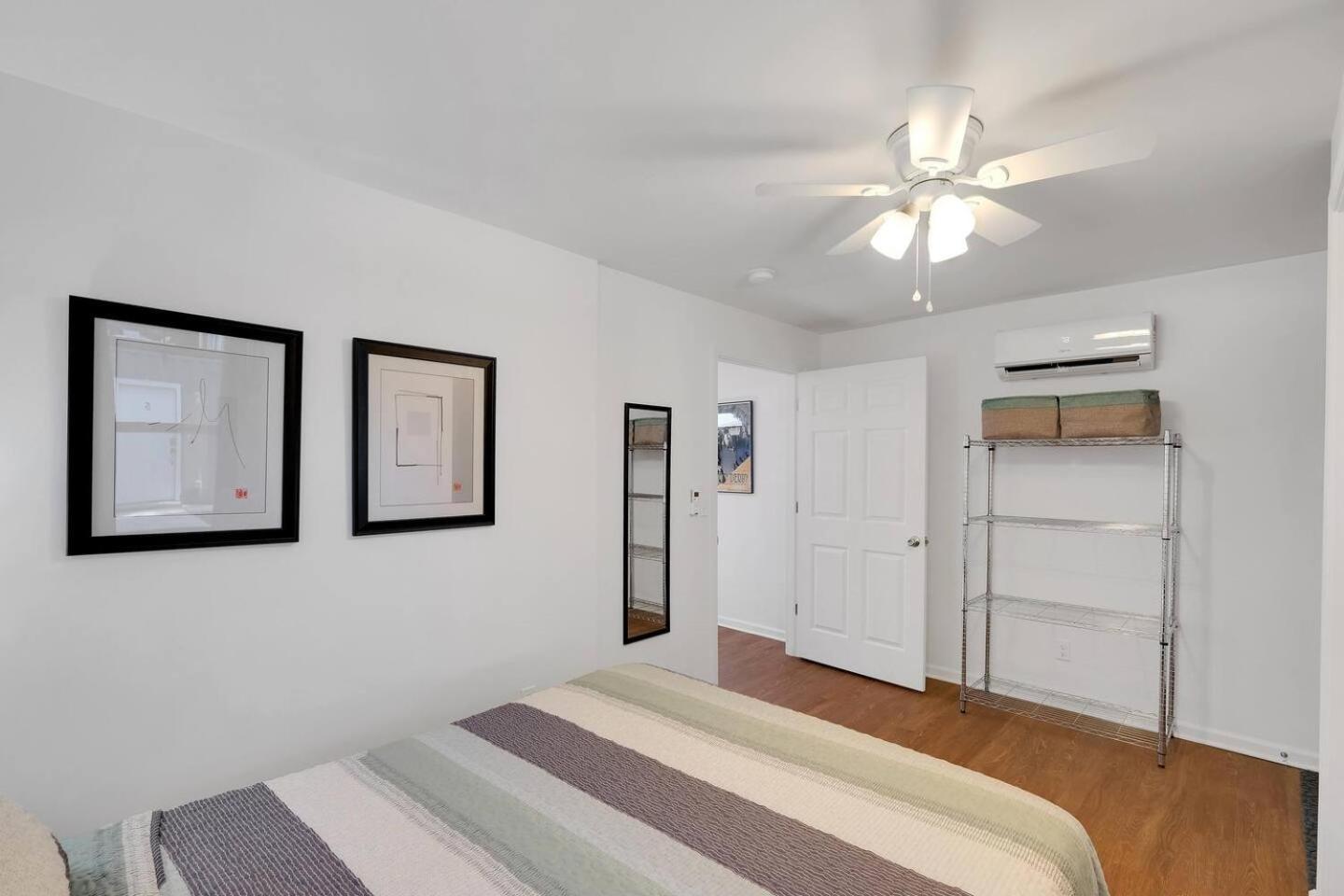 Unique Retreat Two 1br Shipping Container Units